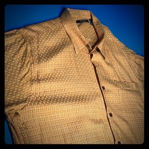 Mondo XL short sleeve shirt, great condition